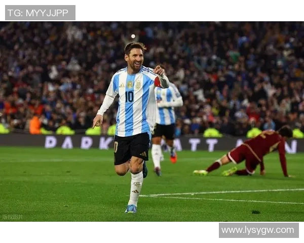 梅西在绿茵场上的精彩射门瞬间展现足球之美与激情